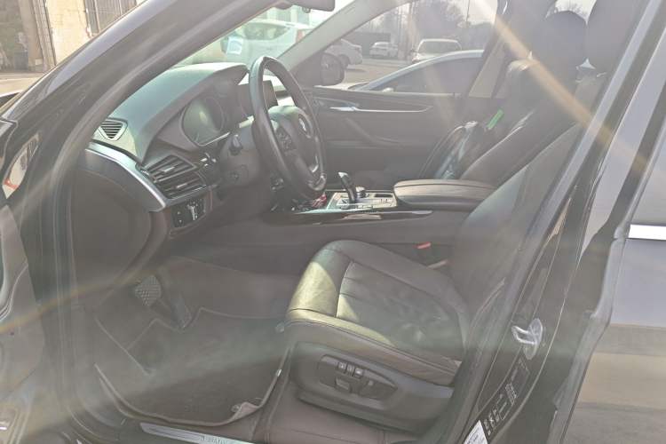 Used BMW X5 2017 xDrive28i Left Front Seat