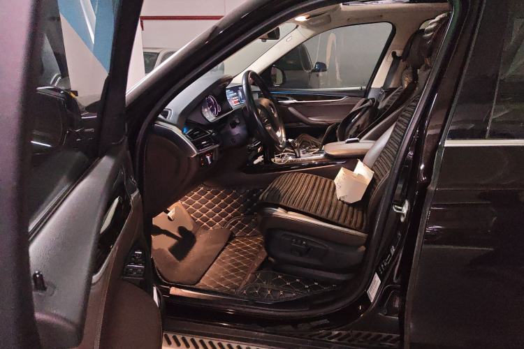 Used BMW X5 2017 xDrive28i Left Front Seat