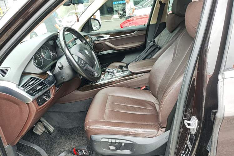Used BMW X5 2017 xDrive35i Elegant Edition Left Front Seat