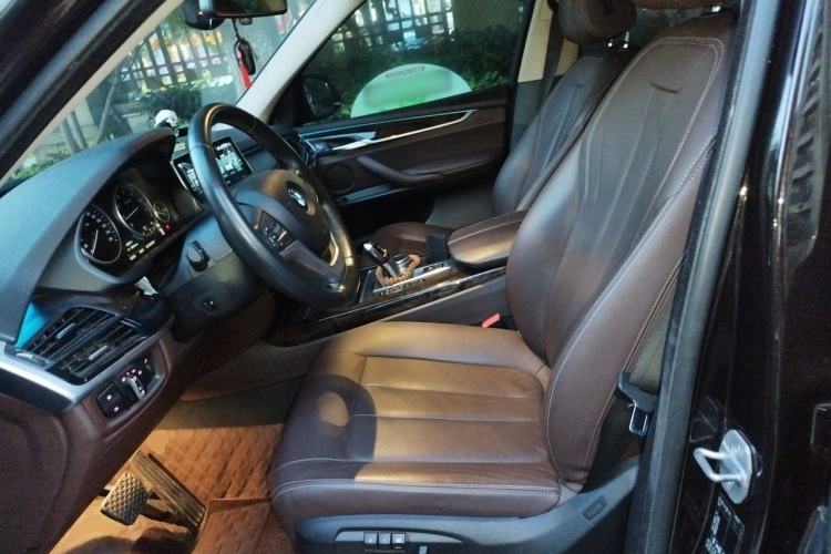 Used BMW X5 2017 xDrive28i Left Front Seat