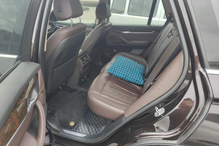 Used BMW X5 2017 xDrive28i Left Rear Seat