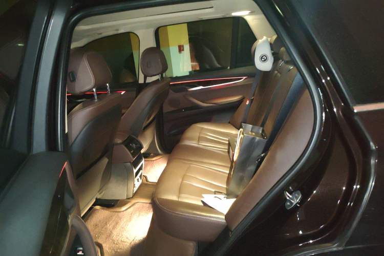 Used BMW X5 2017 xDrive28i Left Rear Seat