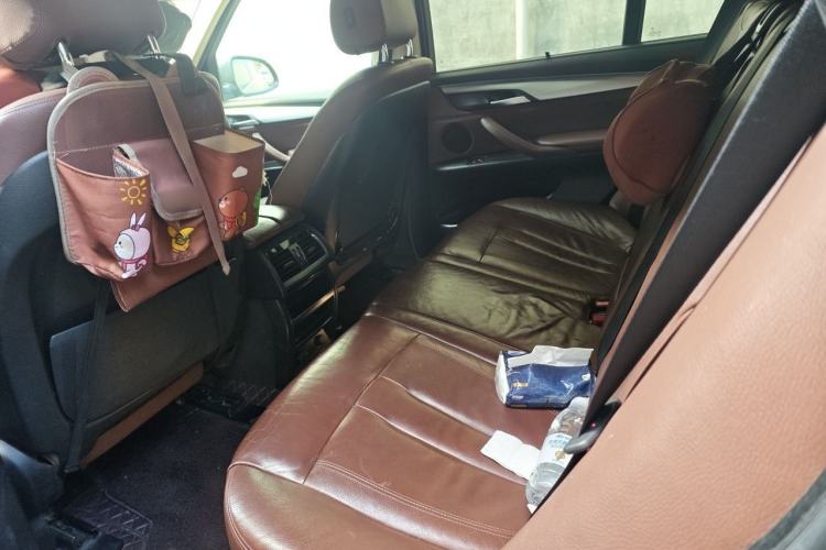 Used BMW X5  Left Rear Seat