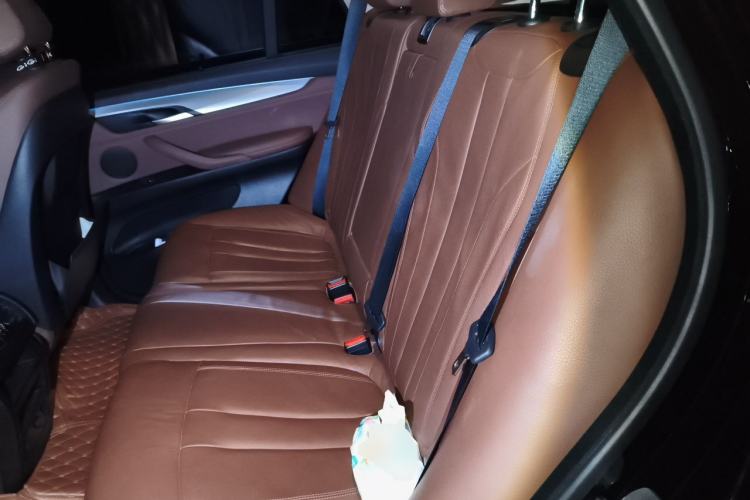 Used BMW X5  Left Rear Seat