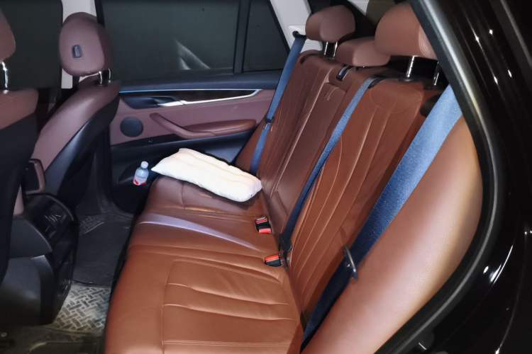 Used BMW X5 2017 xDrive28i Left Rear Seat