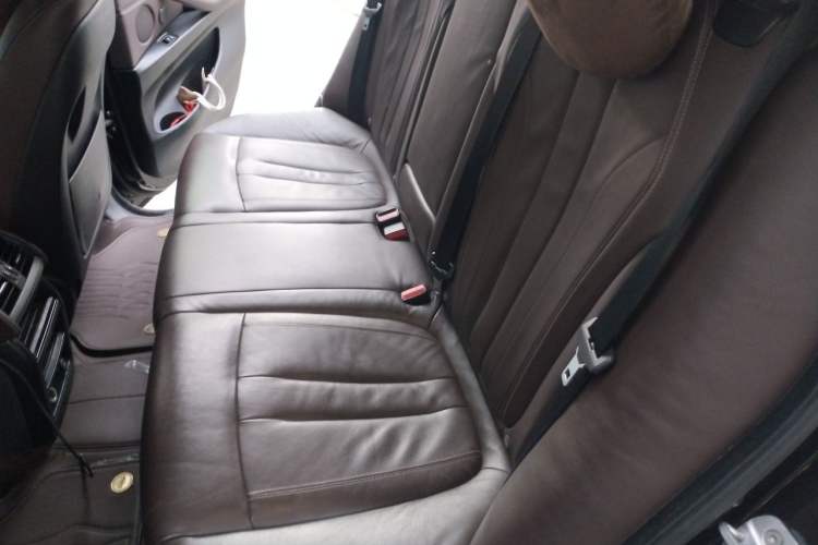 Used BMW X5 2017 xDrive28i Left Rear Seat