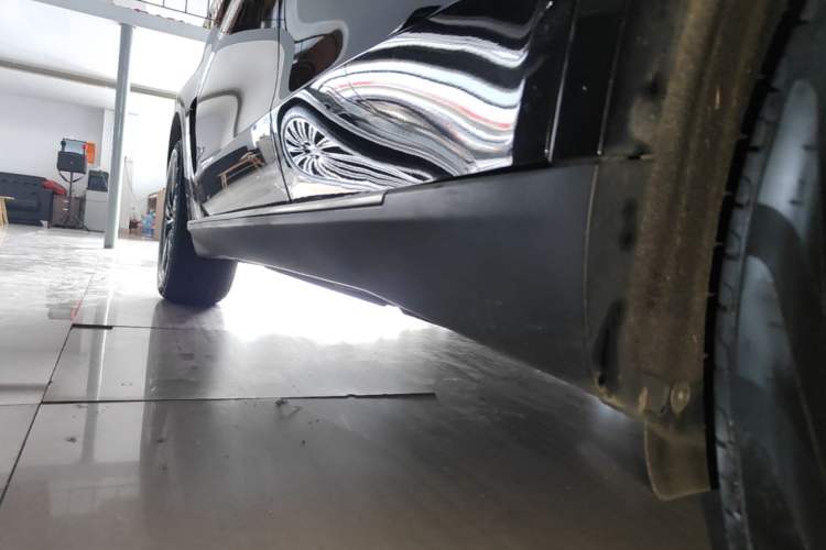 Used BMW X5 2017 xDrive35i Elegant Edition Left Side Sill