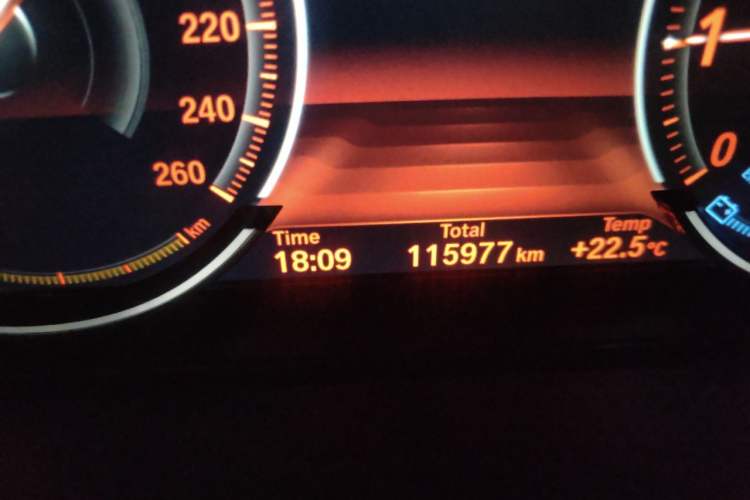 Used BMW X5 2017 xDrive35i Elegant Edition Odometer Close Up