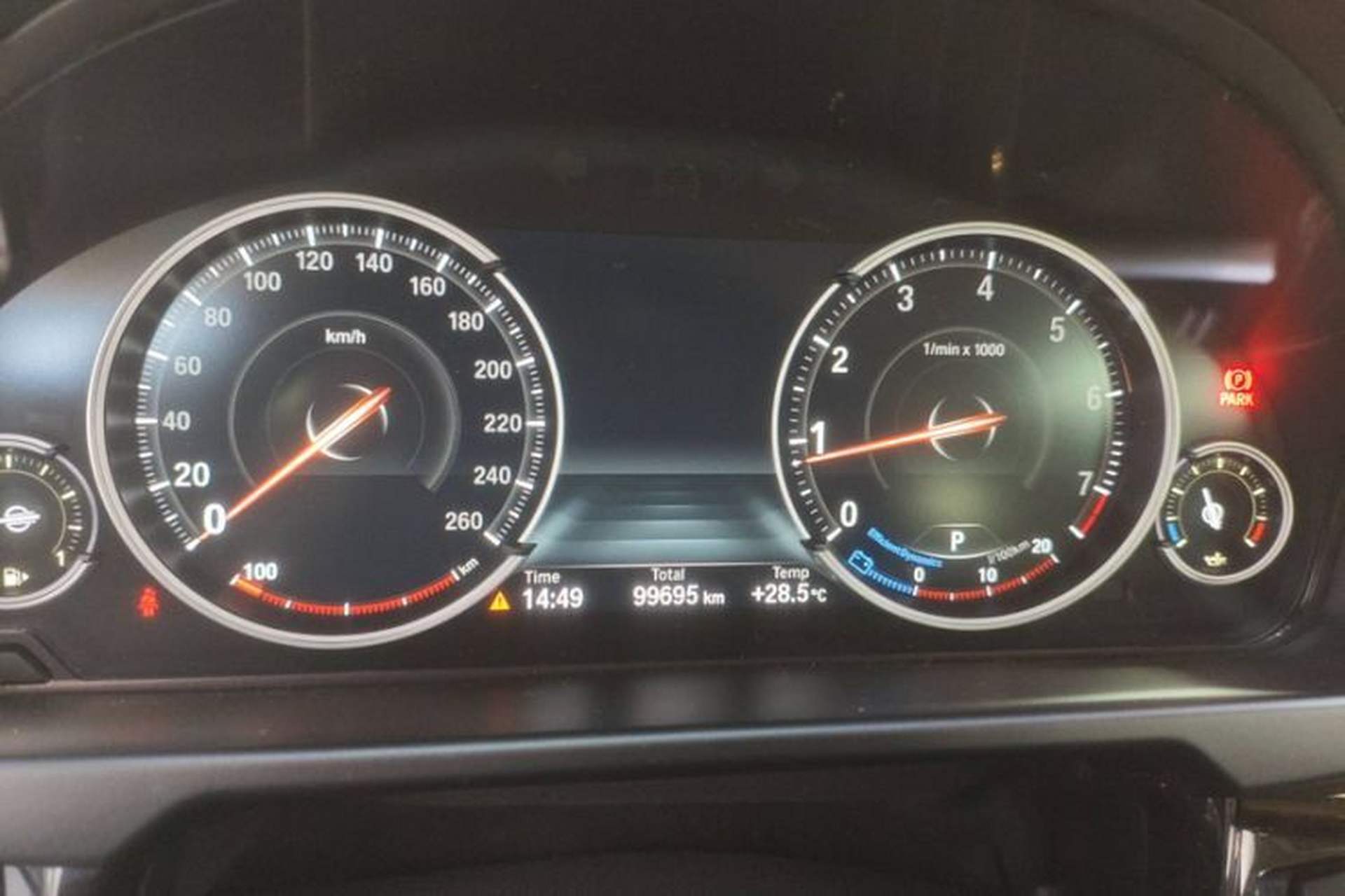 Used BMW X5 2017 xDrive28i Odometer Close Up