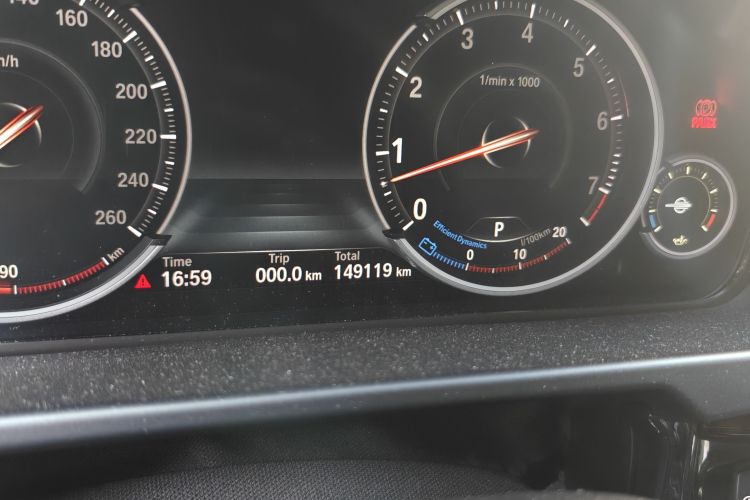 Used BMW X5 2017 xDrive35i Elegant Edition Odometer Close Up