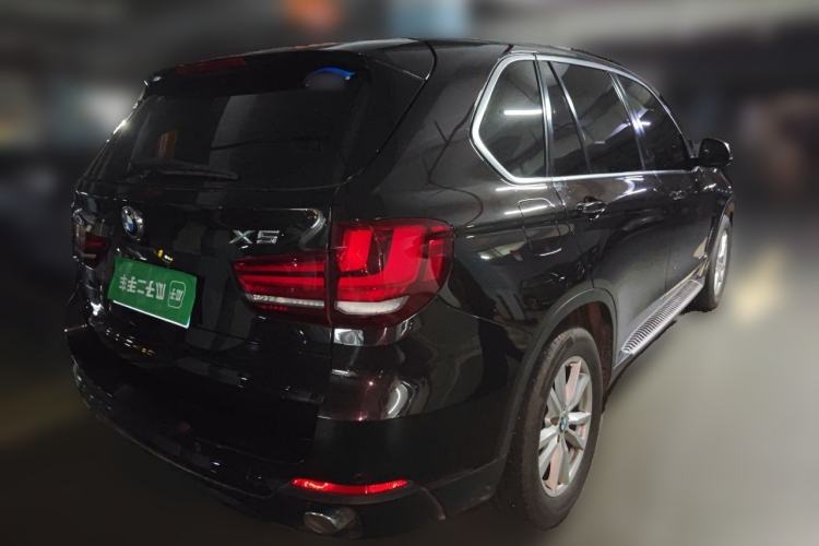 Used BMW X5 2017 xDrive35i Standard Model U.S. Specification Rear Right 45 Deg