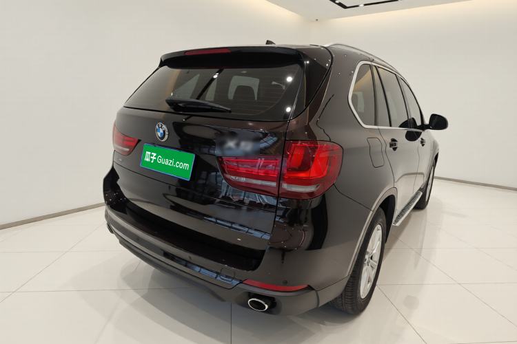 Used BMW X5 2017 xDrive35i Middle East Rear Right 45 Deg