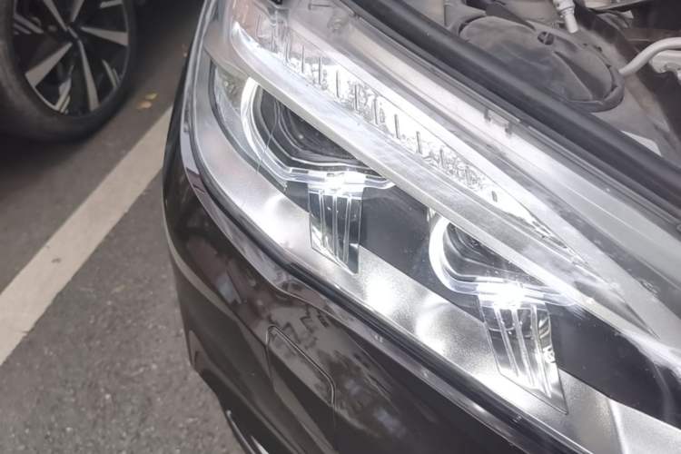 Used BMW X5 2017 xDrive28i Right Front Headlight