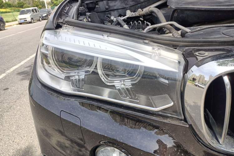 Used BMW X5 2017 xDrive28i Right Front Headlight