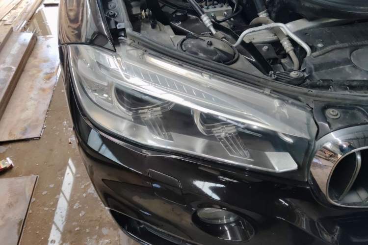 Used BMW X5 2017 xDrive28i Right Front Headlight