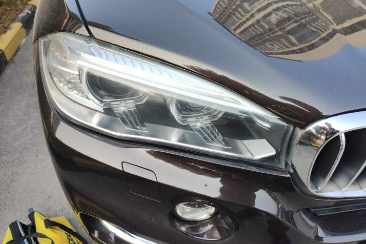 Used BMW X5 2017 xDrive28i Right Front Headlight
