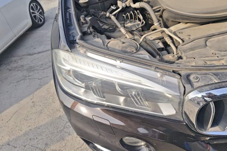 Used BMW X5 2017 xDrive28i Right Front Headlight