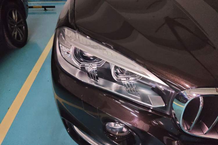 Used BMW X5 2017 xDrive28i Right Front Headlight