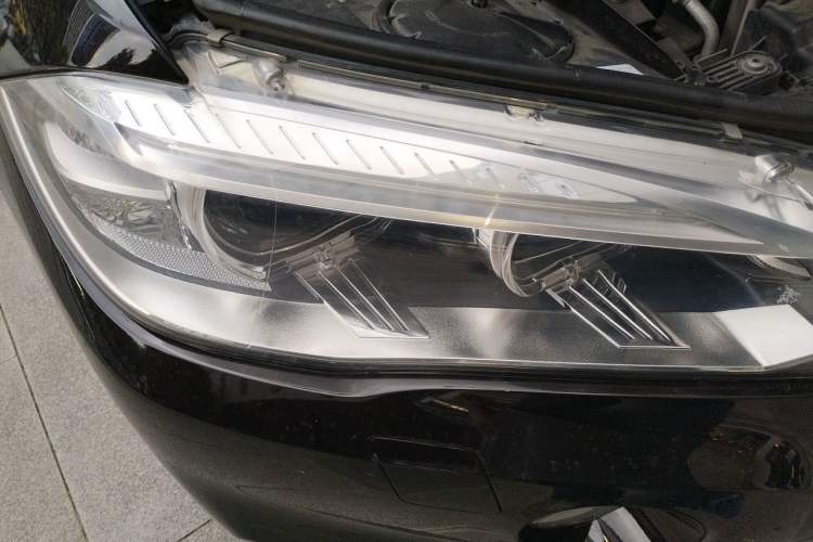 Used BMW X5 2017 xDrive28i Right Front Headlight