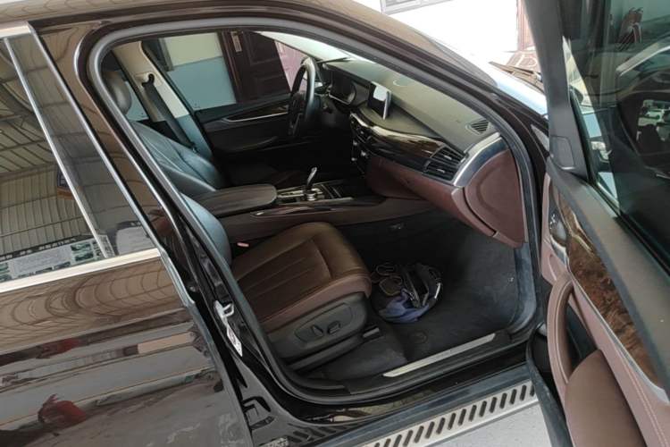 Used BMW X5 2017 xDrive28i Right Front Seat