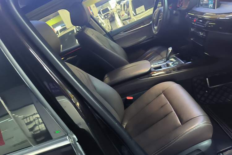 Used BMW X5 2017 xDrive35i Elegant Edition Right Front Seat
