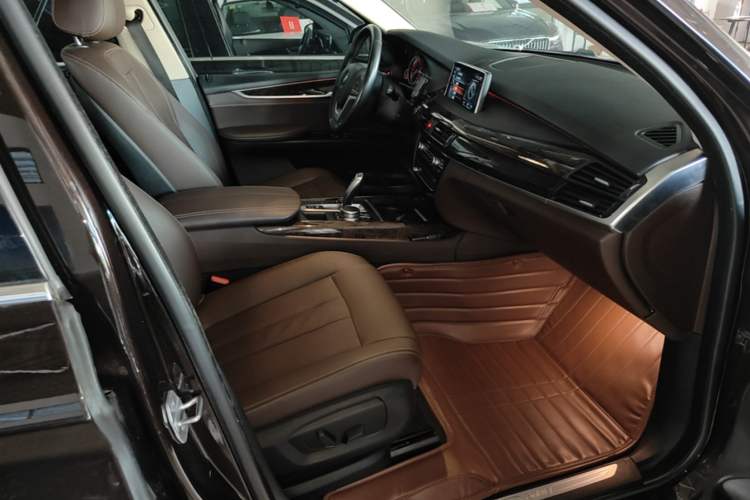 Used BMW X5 2017 xDrive35i Elegant Edition Right Front Seat