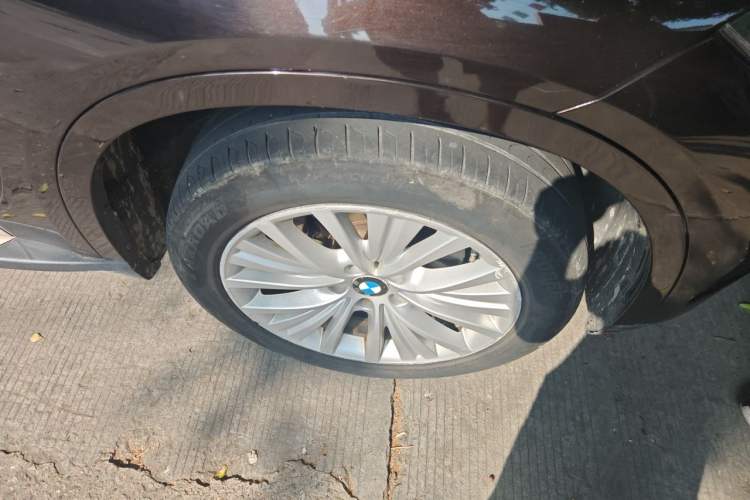 Used BMW X5 2017 xDrive28i Right Front Wheel Hub