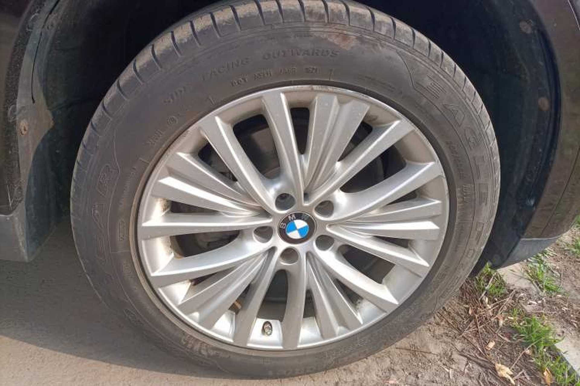 Used BMW X5 2017 xDrive28i Right Front Wheel Hub