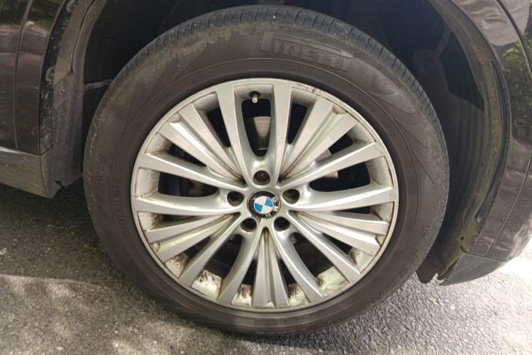 Used BMW X5 2017 xDrive28i Right Front Wheel Hub
