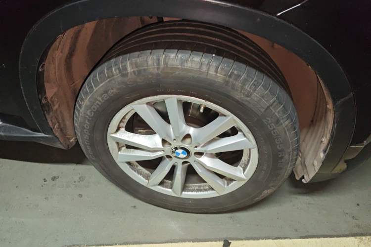 Used BMW X5 2017 xDrive35i Standard Model U.S. Specification Right Front Wheel Hub