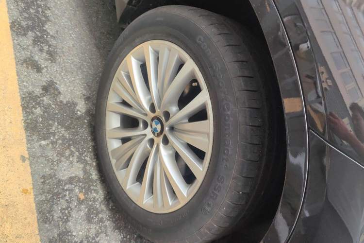 Used BMW X5 2017 xDrive28i Right Front Wheel Hub