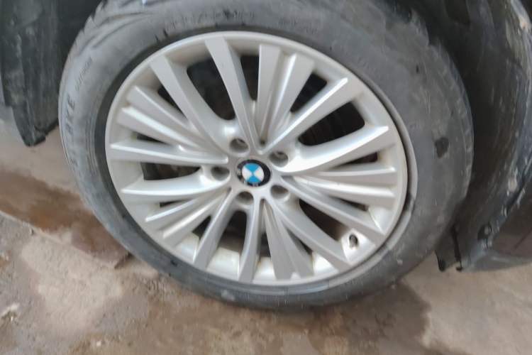 Used BMW X5 2017 xDrive28i Right Front Wheel Hub