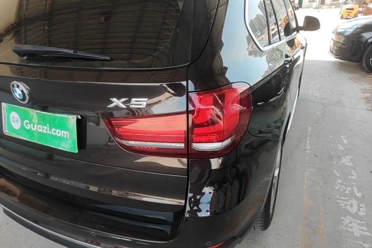 Used BMW X5 2017 xDrive28i Right Rear Taillight