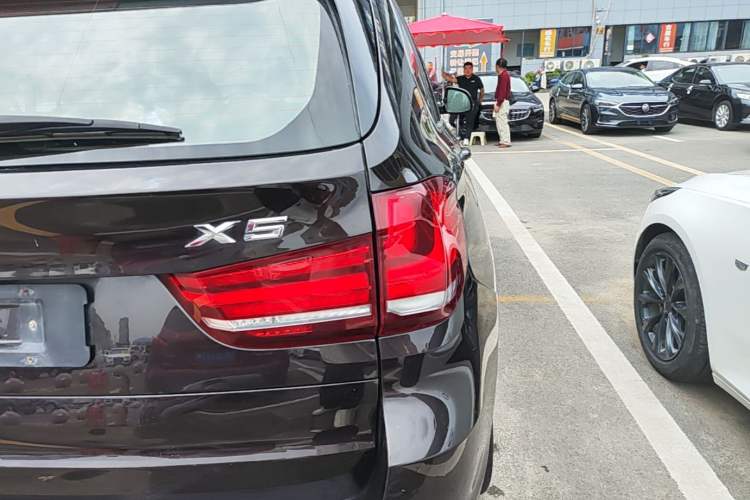 Used BMW X5 2017 xDrive35i Elegant Edition Right Rear Taillight