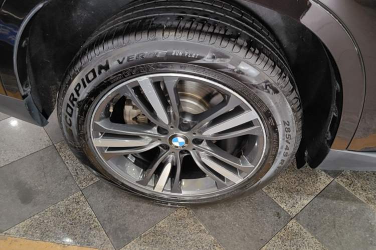 Used BMW X5 2017 xDrive35i Elegant Edition Right Rear Wheel Hub