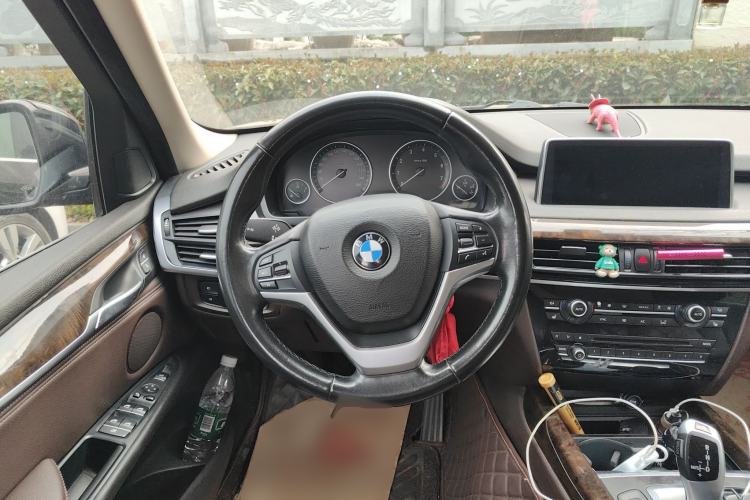 Used BMW X5 2017 xDrive35i Elegant Edition Steering Wheel