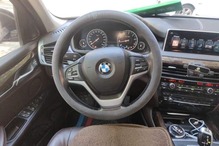Used BMW X5 2017 xDrive28i Steering Wheel
