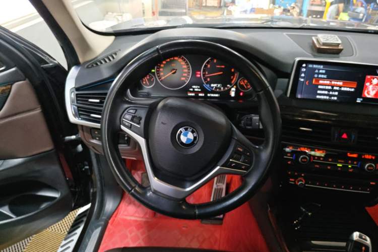 Used BMW X5 2017 xDrive35i Elegant Edition Steering Wheel