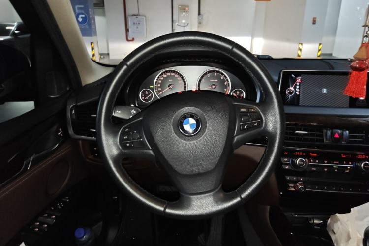 Used BMW X5 2017 xDrive35i Elegant Edition Steering Wheel