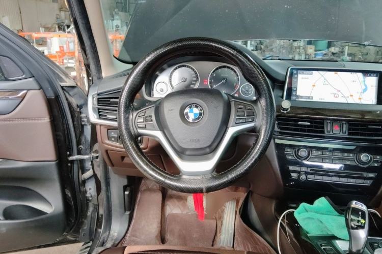 Used BMW X5 2017 xDrive28i Steering Wheel