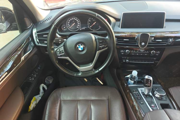 Used BMW X5 2017 xDrive35i Elegant Edition Steering Wheel