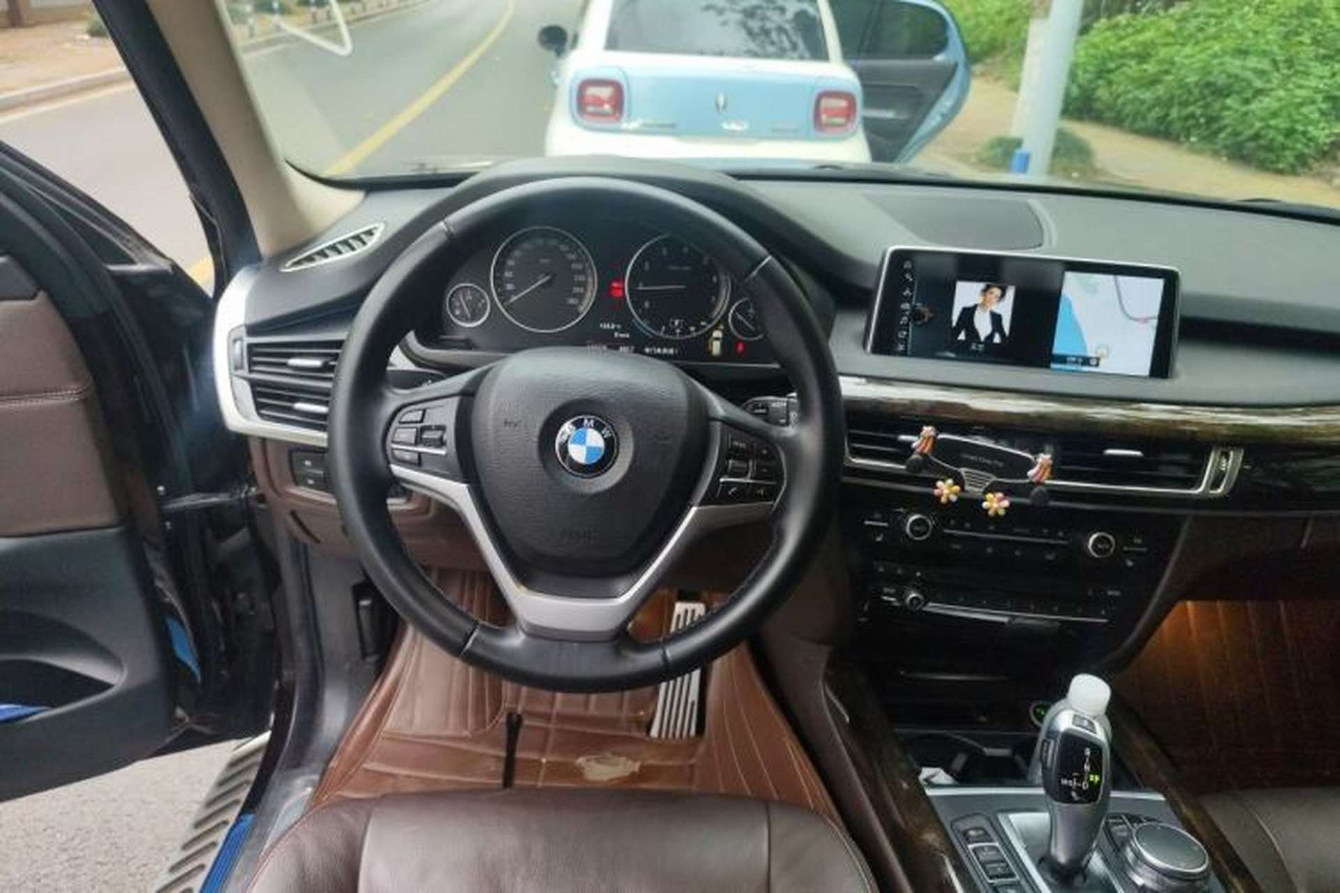 Used BMW X5 2017 xDrive28i Steering Wheel