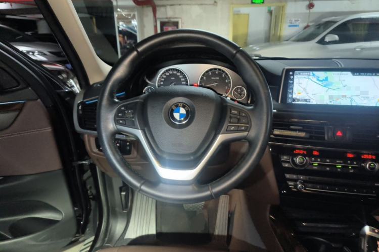 Used BMW X5 2017 xDrive35i Elegant Edition Steering Wheel