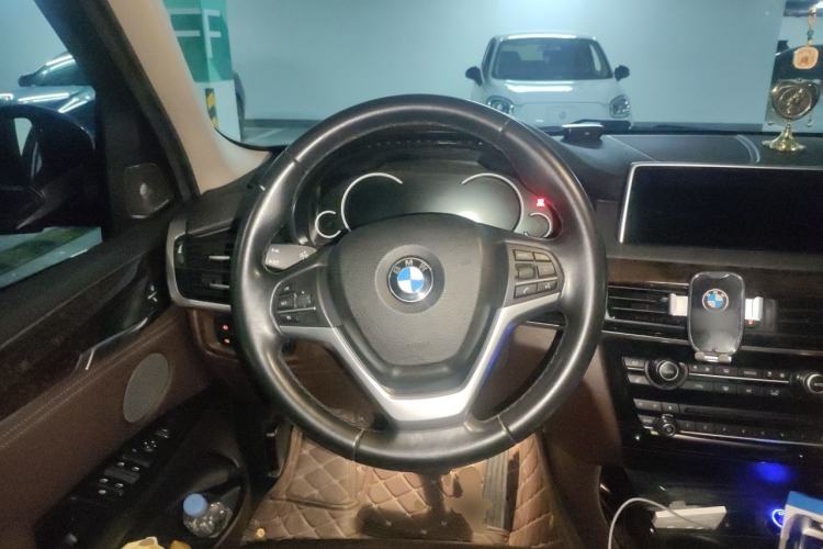 Used BMW X5 2017 xDrive35i Elegant Edition Steering Wheel