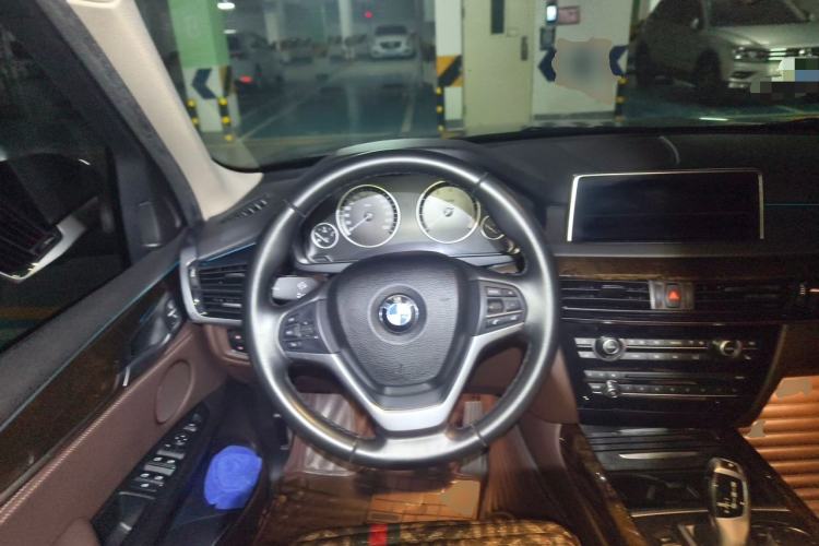 Used BMW X5 2017 xDrive28i Steering Wheel