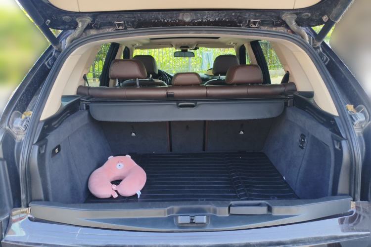 Used BMW X5 2017 xDrive28i Trunk