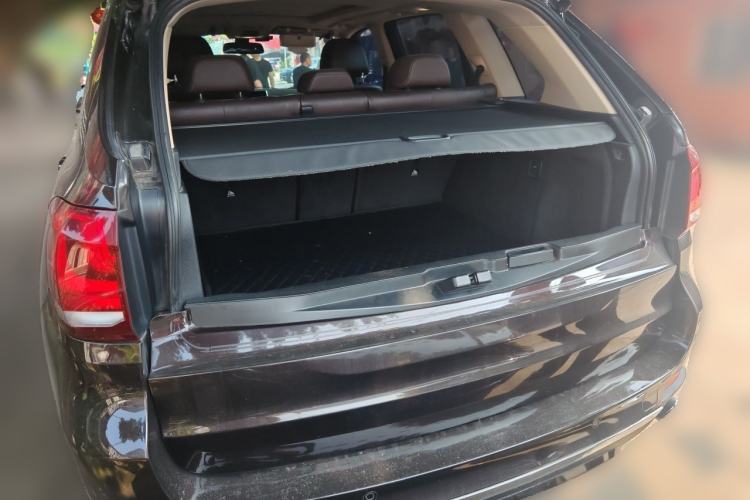 Used BMW X5 2017 xDrive28i Trunk
