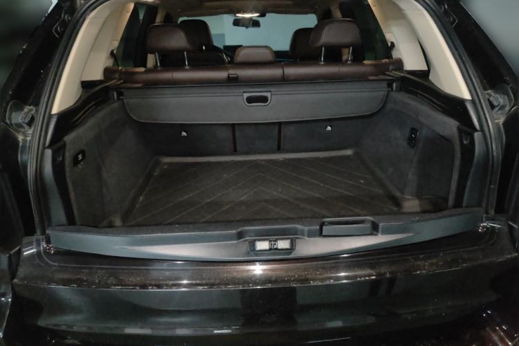 Used BMW X5 2017 xDrive35i Elegant Edition Trunk
