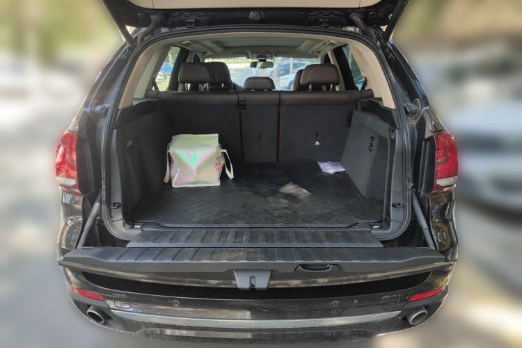 Used BMW X5 2017 xDrive28i Trunk