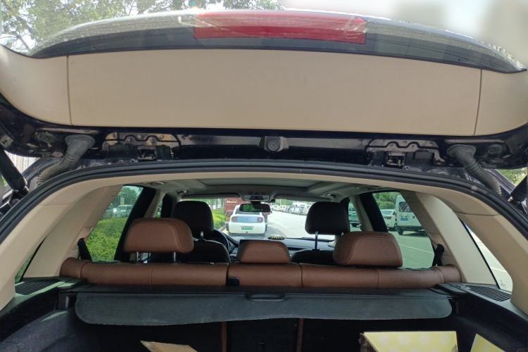 Used BMW X5 2017 xDrive28i Trunk